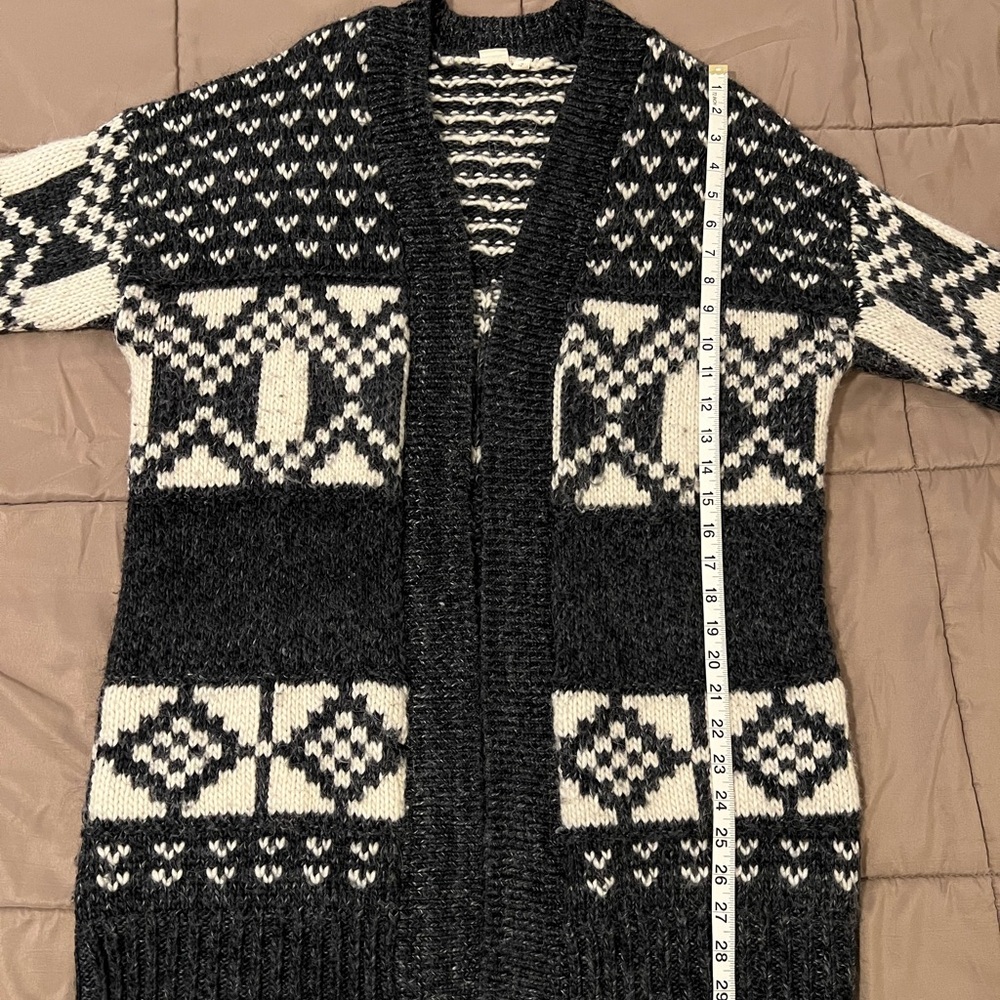 GAP Black and Cream Geometric Women's Cardigan